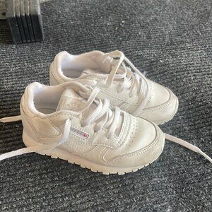 Reebok toddler sneakers size- 8